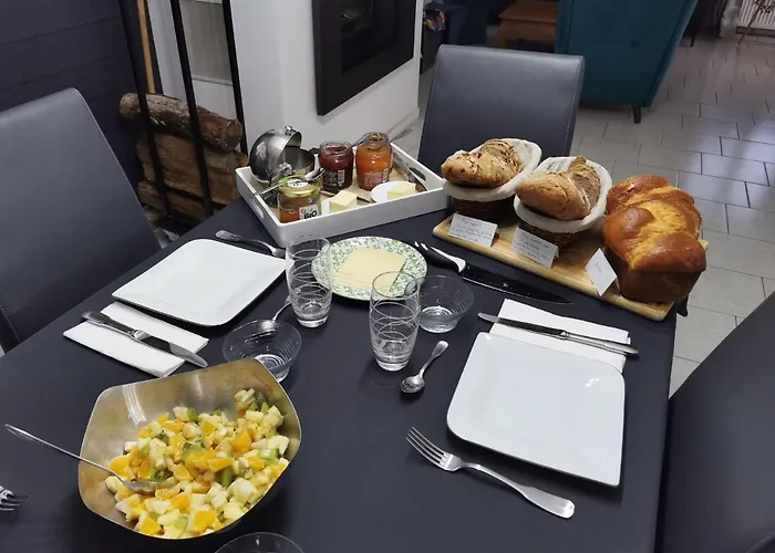 House Next To The Circuit Homestay szállás *